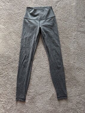 EUC Lululemon Align High Rise Legging 28” size 4 heathered graphite gray